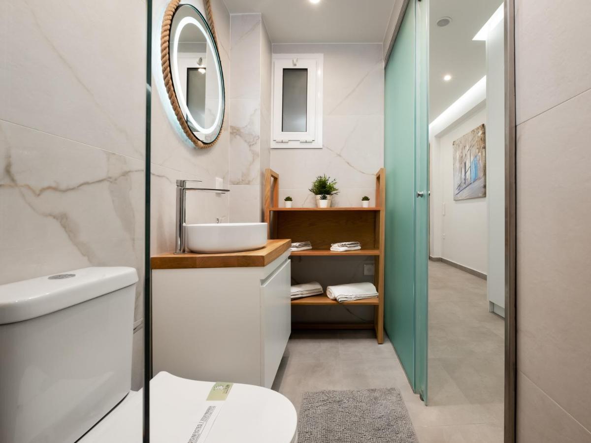 New Luxury Studio In The Heart Of Thiseio. Афины Экстерьер фото