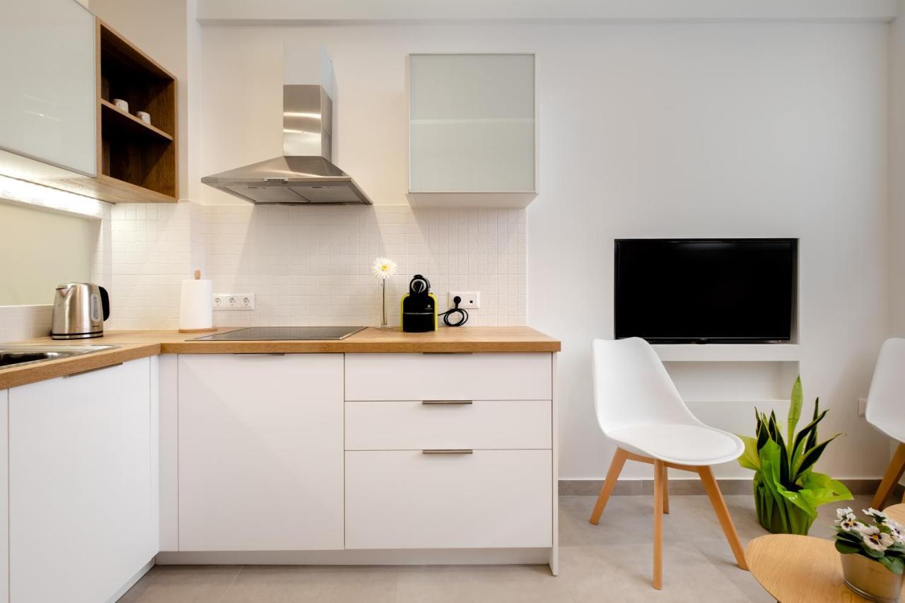 New Luxury Studio In The Heart Of Thiseio. Афины Экстерьер фото